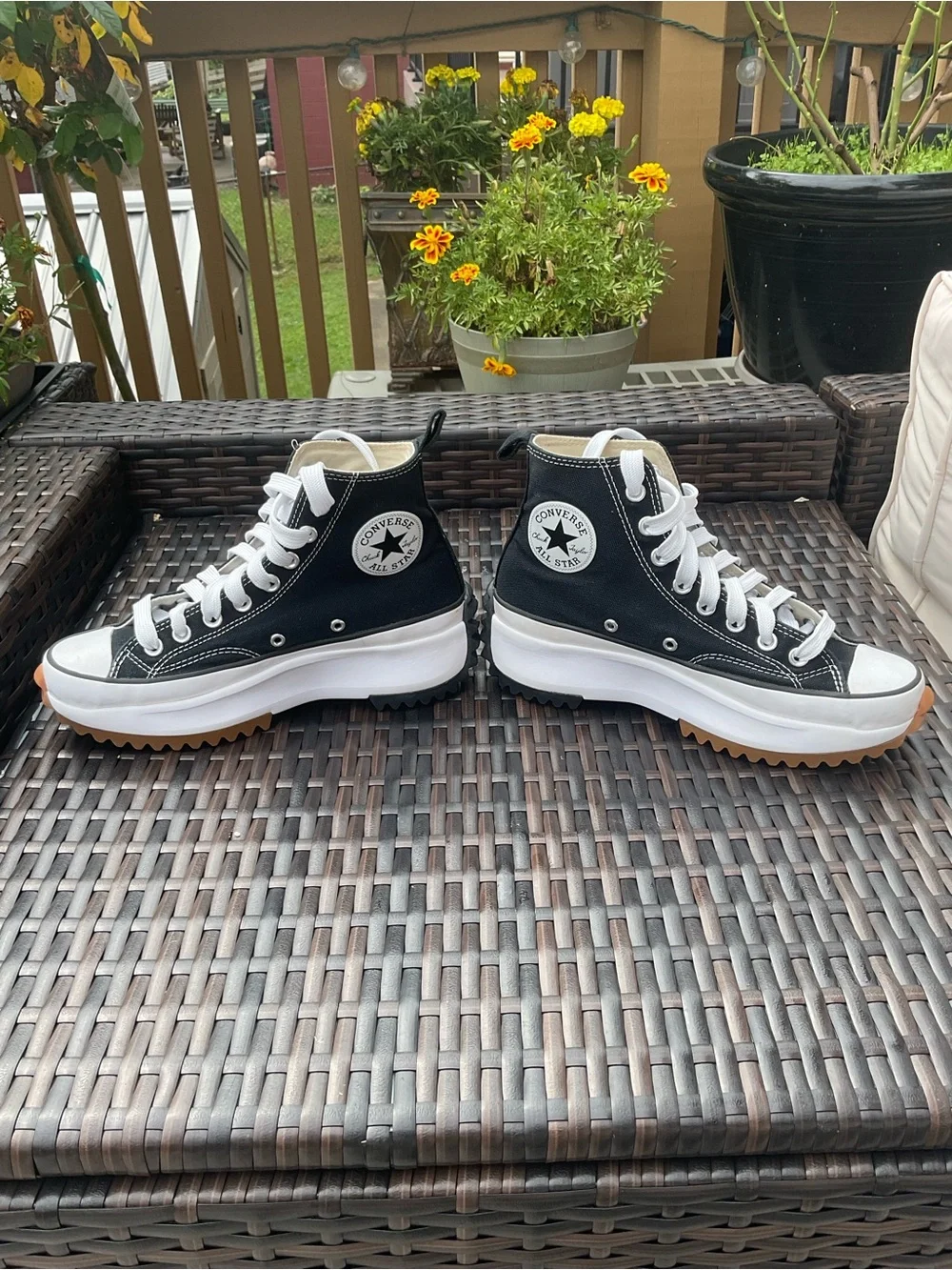 Converse Run Star Platform Sneaker In Excellent Condition. Women’s 8.